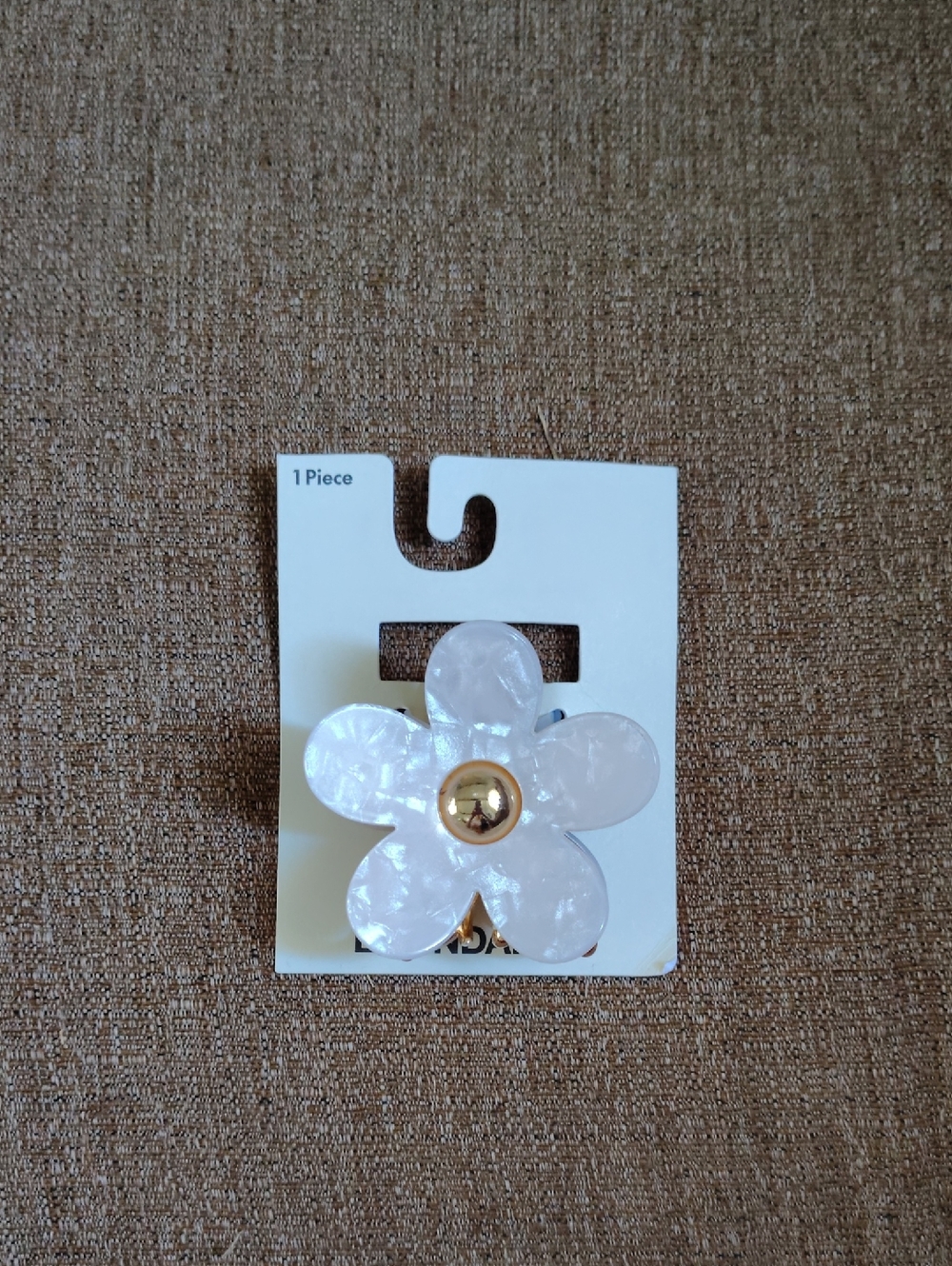 Pearlescent White Flower Hair Clip with Gold Center